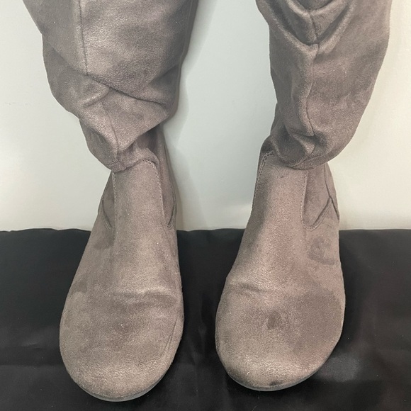 Gray Slouchy Boots - Picture 4 of 9